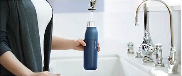 Easy-to-clean glass water bottle